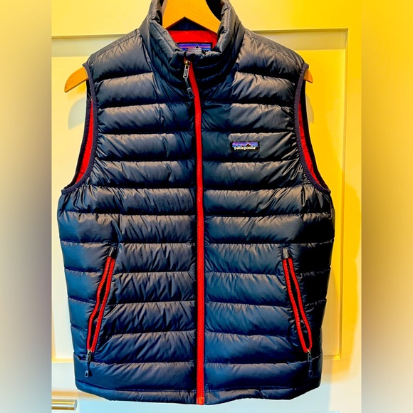 Patagonia Other - Patagonia Men’s Navy Blue Red Zipper Down Puffer Vest Size Medium